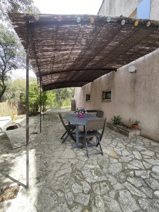 Charmant Studio A Castillon Du Gard, A Deux Pas Du Pont-Du-Gard Eksteriør bilde